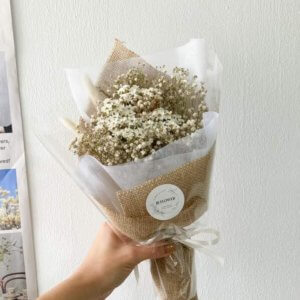 Dried daisy flower bouquet