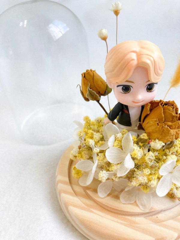 BTS V Figurine Flower Dome