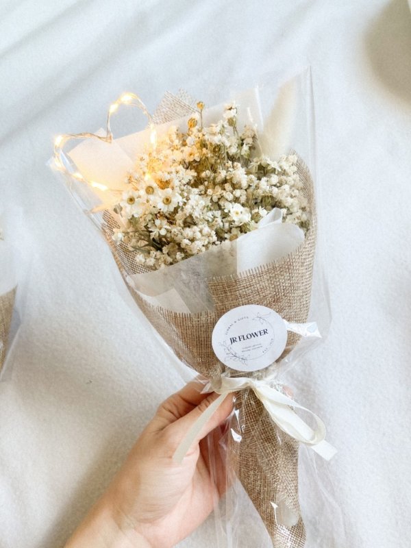 White Daisy Flower Bouquet