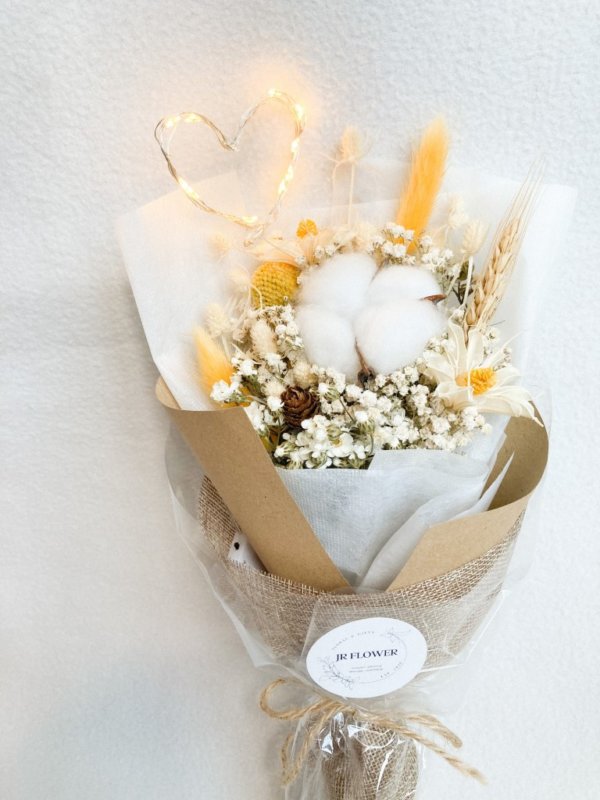 Best seller graduation day dried flower bouquet