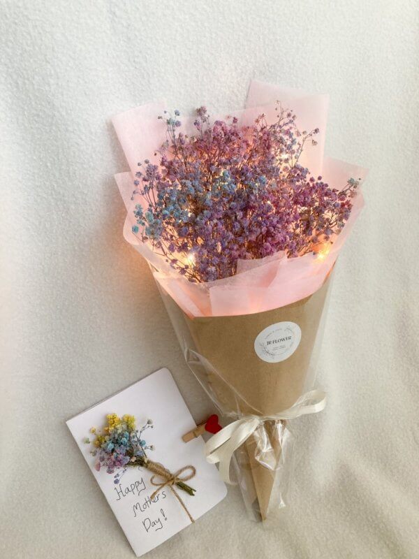 Galaxy baby breath dried flowers bouquet