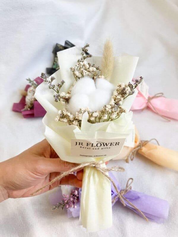 Small dried flower bouquet - cotton flower