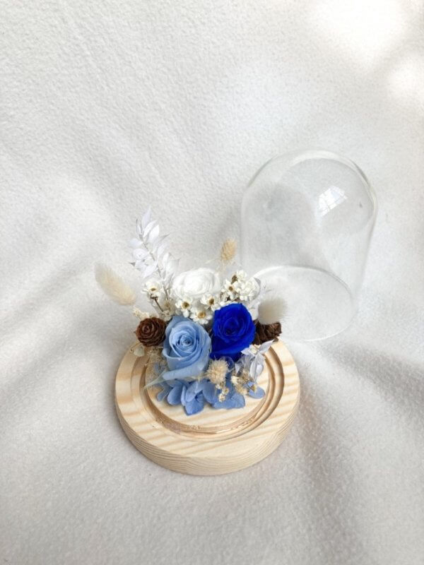 Blue white flower glass dome