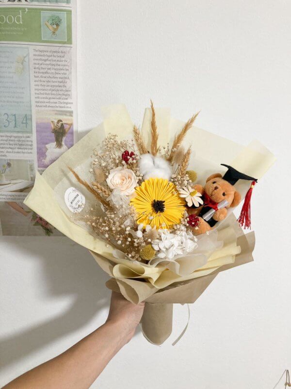 dried sunflower with rose bouquet