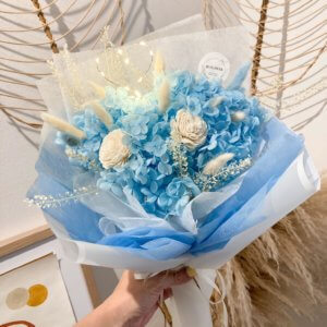 Extra large size blue preserved hydrangea bouquet