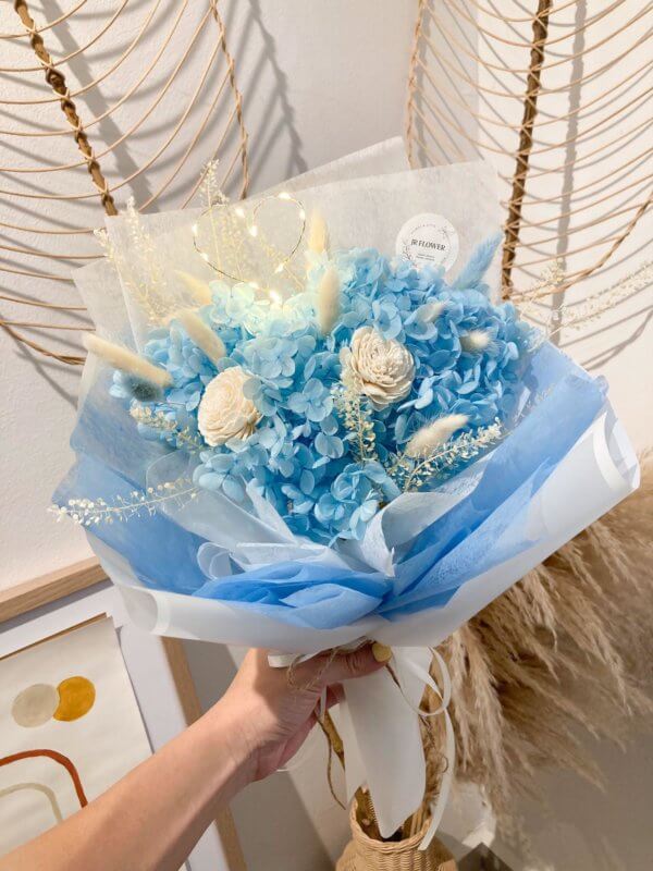 Extra large size blue preserved hydrangea bouquet