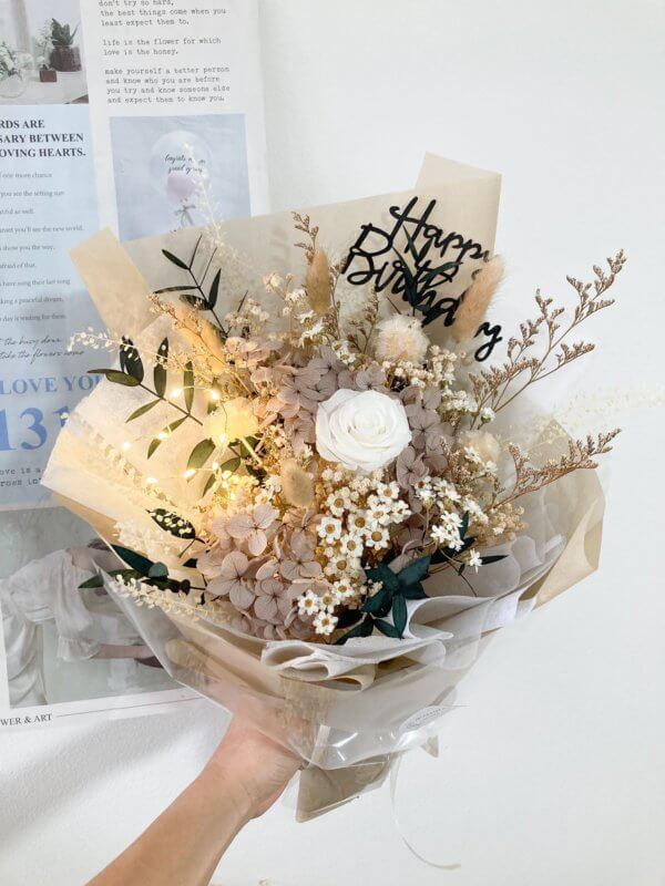 preserved & dried flower bouquet - white rose