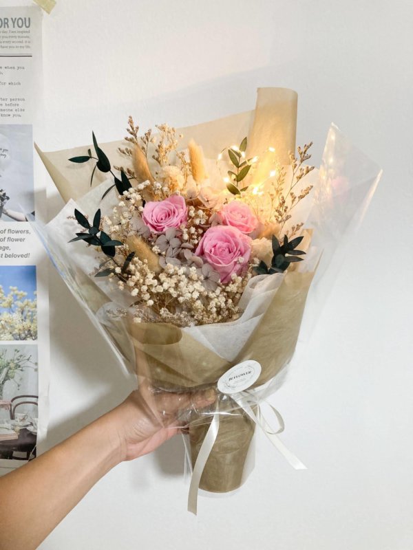 dusty pink preserved roses flower bouquet